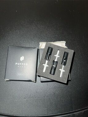 Plus Black Replacement Darts - 3 Pack